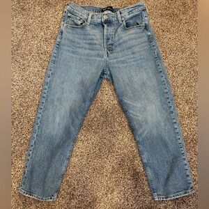 GAP Women’s Straight Blue Jeans